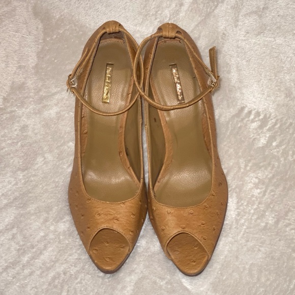 Michael Antonio Platform Peep Toe Ankle Strap Pump - Picture 3 of 9